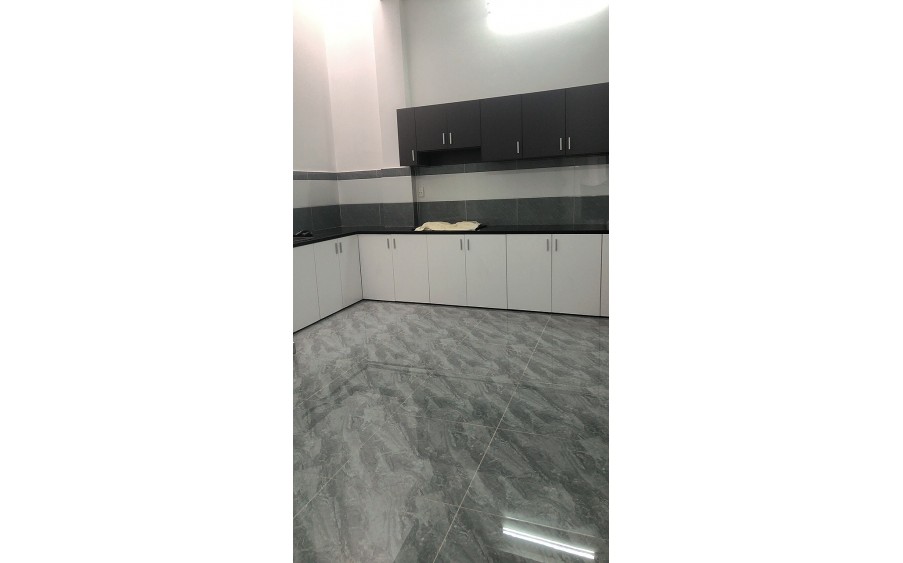 Bán Nhà Ngay Chợ Hoàng Hoa Thám Tân Bình Xe Tái Tránh _ Cực Rẻ_97m2, 4 tầng Nhỉnh 10 Tỷ